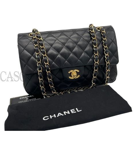 borsa grande chanel lucida forma barchetta|Borsa classica grande, Pelle martellata lucida & metallo.